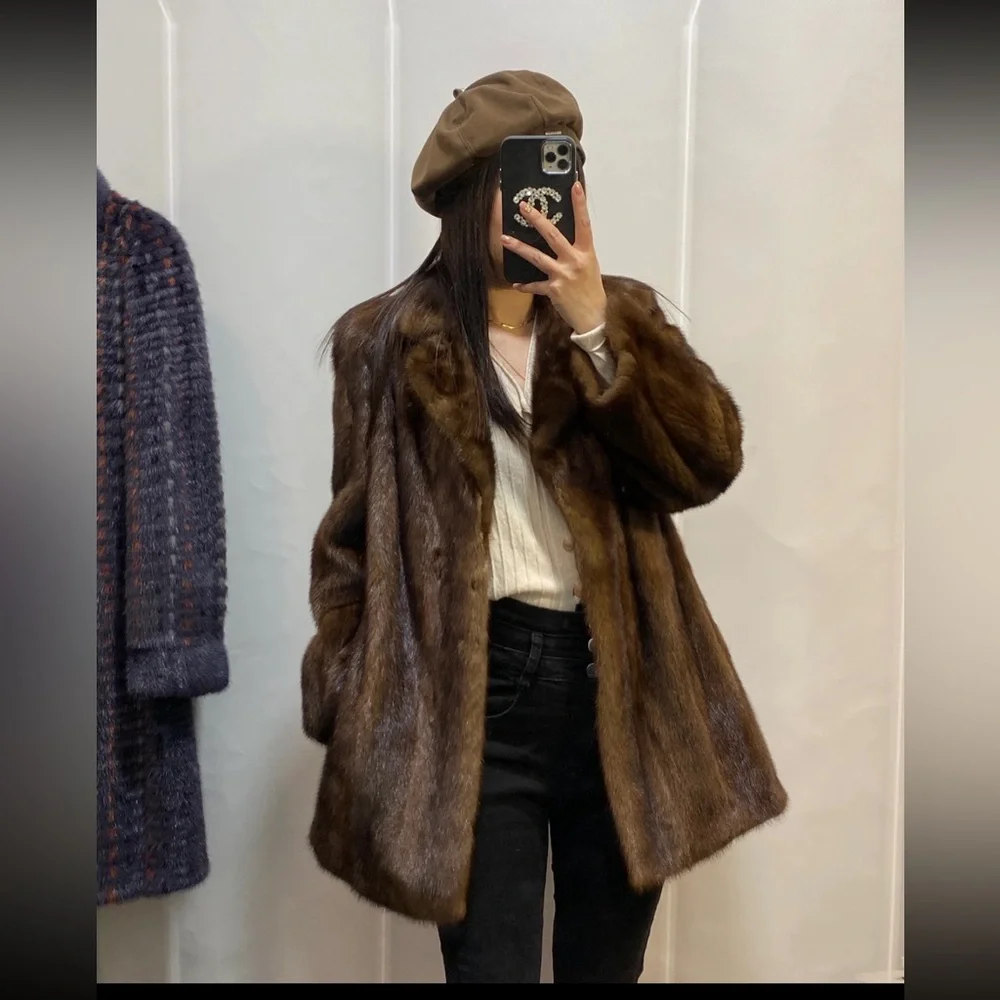 Elegant Brown 100% Real female mink Fur Coat - Picture 3 of 9